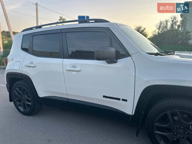 Белый Джип Ренегат, объемом двигателя 2.36 л и пробегом 61 тыс. км за 15400 $, фото 12 на Automoto.ua