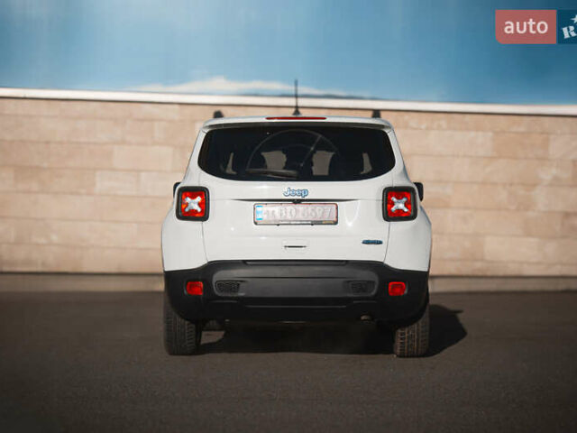 Белый Джип Ренегат, объемом двигателя 0 л и пробегом 95 тыс. км за 15800 $, фото 3 на Automoto.ua