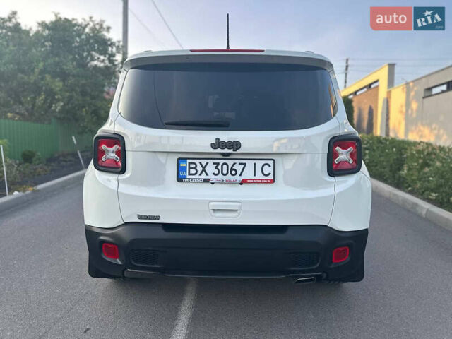 Белый Джип Ренегат, объемом двигателя 2.36 л и пробегом 61 тыс. км за 15400 $, фото 10 на Automoto.ua