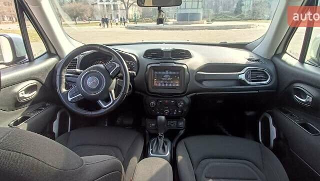 Белый Джип Ренегат, объемом двигателя 2.4 л и пробегом 110 тыс. км за 13500 $, фото 9 на Automoto.ua