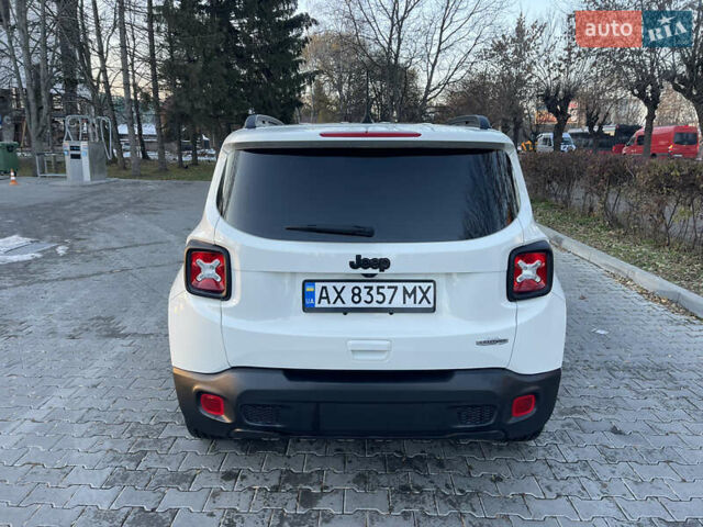Белый Джип Ренегат, объемом двигателя 2.4 л и пробегом 75 тыс. км за 14500 $, фото 7 на Automoto.ua