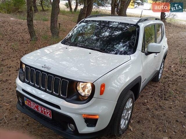 Белый Джип Ренегат, объемом двигателя 2.4 л и пробегом 40 тыс. км за 14299 $, фото 12 на Automoto.ua