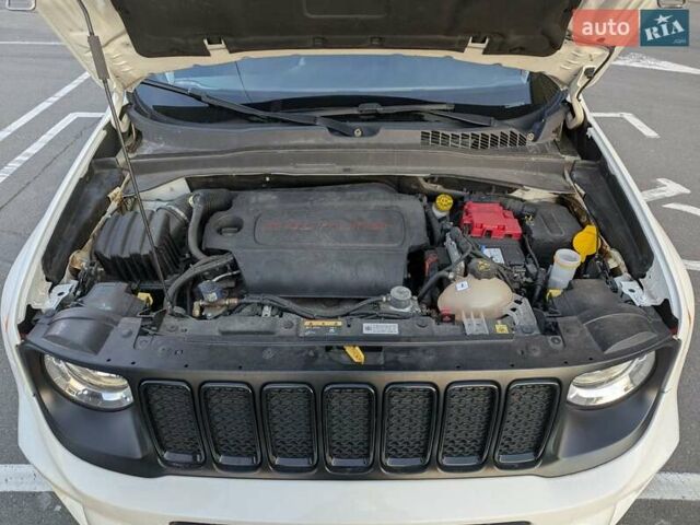 Белый Джип Ренегат, объемом двигателя 2.4 л и пробегом 48 тыс. км за 16200 $, фото 41 на Automoto.ua