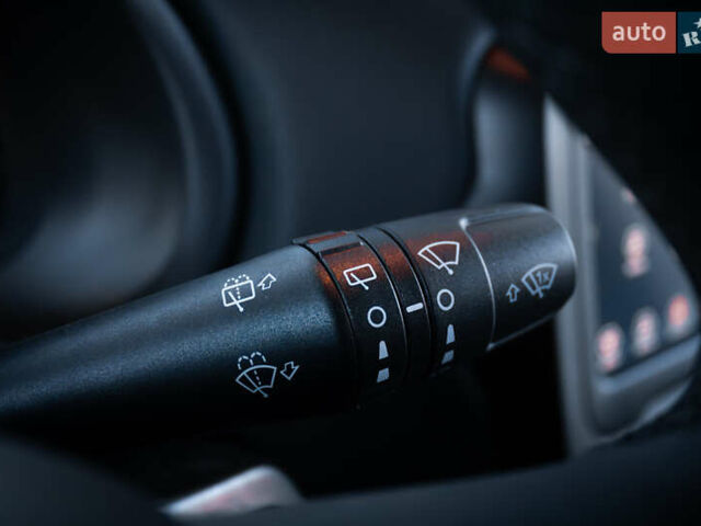 Белый Джип Ренегат, объемом двигателя 0 л и пробегом 95 тыс. км за 15800 $, фото 23 на Automoto.ua