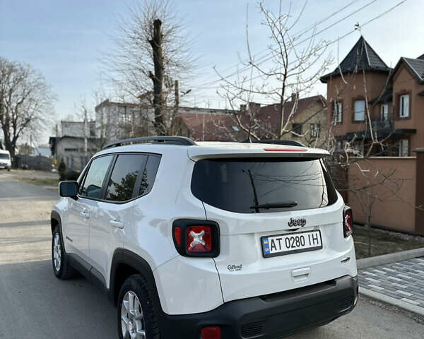 Белый Джип Ренегат, объемом двигателя 2.4 л и пробегом 38 тыс. км за 16800 $, фото 2 на Automoto.ua