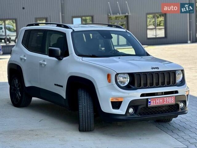 Белый Джип Ренегат, объемом двигателя 2.4 л и пробегом 92 тыс. км за 13999 $, фото 43 на Automoto.ua