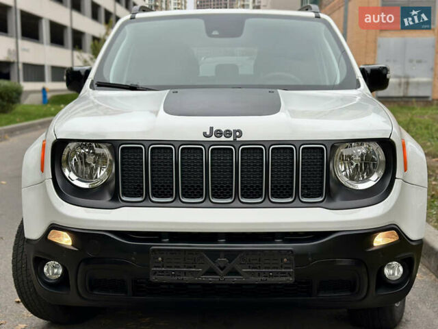 Джип Ренегат 2023 в Броварах на Automoto.ua Белый Джип Ренегат, объемом двигателя 0 л и пробегом 27 тыс. км за 18500 $, фото 11 на Automoto.ua