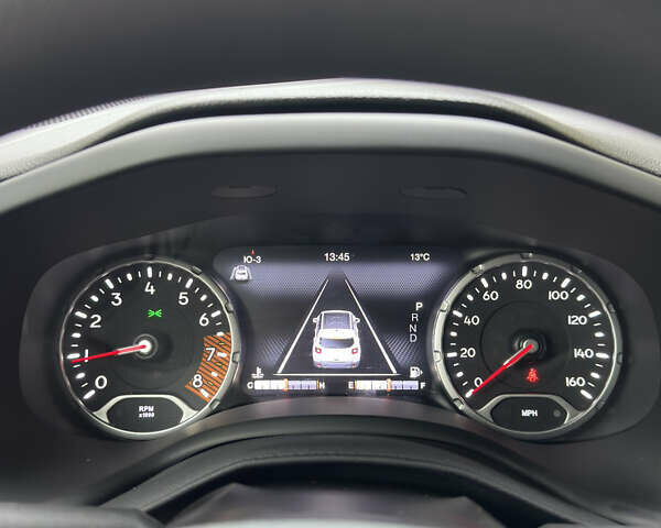 Джип Ренегат 2023 в Броварах на Automoto.ua Белый Джип Ренегат, объемом двигателя 0 л и пробегом 27 тыс. км за 18500 $, фото 17 на Automoto.ua