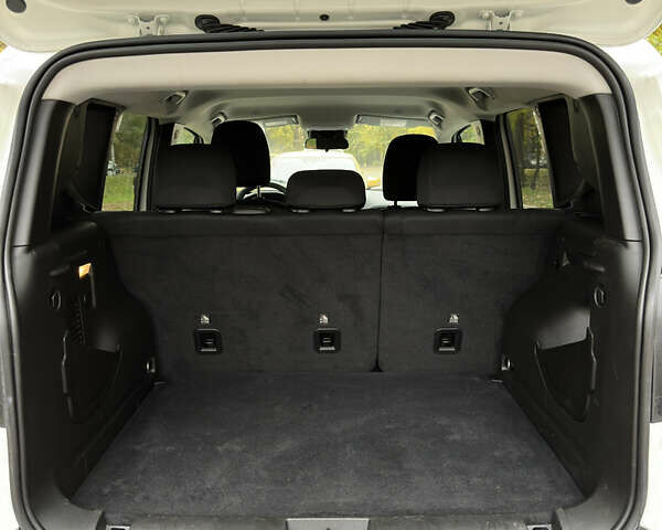 Джип Ренегат 2023 в Броварах на Automoto.ua Белый Джип Ренегат, объемом двигателя 0 л и пробегом 27 тыс. км за 18500 $, фото 22 на Automoto.ua