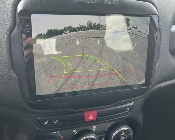 Бежевый Джип Ренегат, объемом двигателя 2.36 л и пробегом 181 тыс. км за 10999 $, фото 11 на Automoto.ua