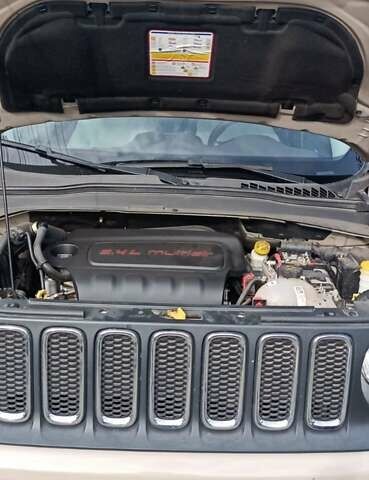 Джип Ренегат 2015 в Одессе на Automoto.ua Бежевый Джип Ренегат, объемом двигателя 2.36 л и пробегом 83 тыс. км за 11799 $, фото 11 на Automoto.ua