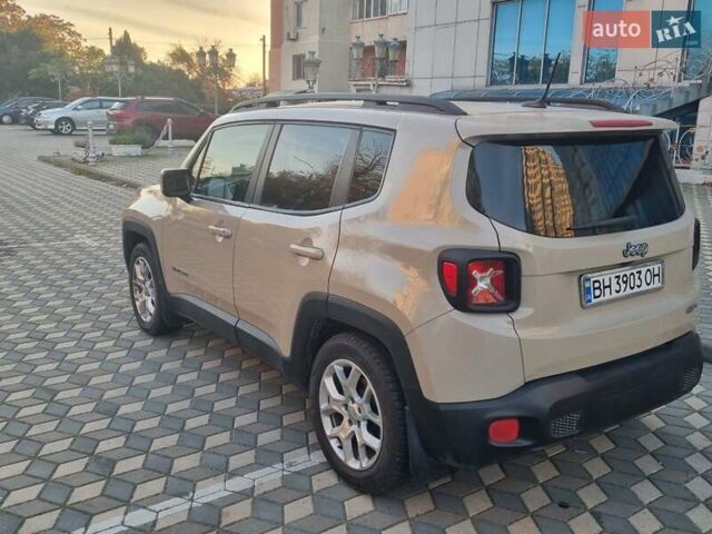 Джип Ренегат 2015 в Одессе на Automoto.ua Бежевый Джип Ренегат, объемом двигателя 2.36 л и пробегом 83 тыс. км за 11799 $, фото 4 на Automoto.ua