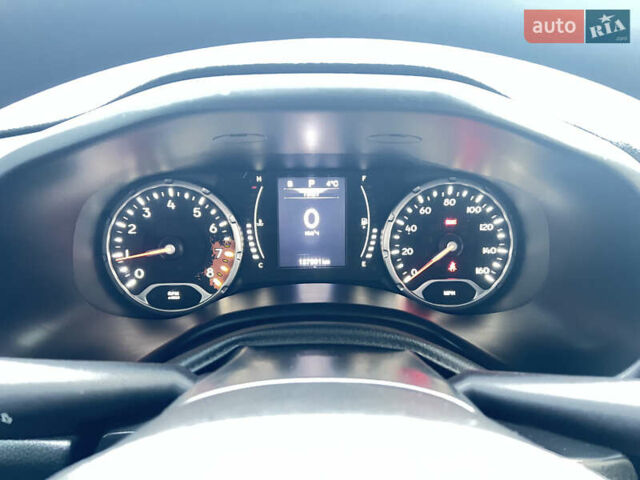 Чорний Джип Ренегат, об'ємом двигуна 2.36 л та пробігом 137 тис. км за 11000 $, фото 5 на Automoto.ua