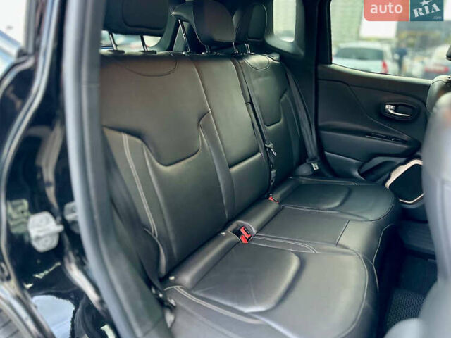 Джип Ренегат 2015 у Києві на Automoto.ua Чорний Джип Ренегат, об'ємом двигуна 2.4 л та пробігом 96 тис. км за 12600 $, фото 17 на Automoto.ua