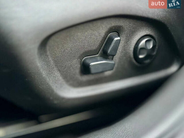 Джип Ренегат 2015 у Києві на Automoto.ua Чорний Джип Ренегат, об'ємом двигуна 2.4 л та пробігом 96 тис. км за 12600 $, фото 21 на Automoto.ua