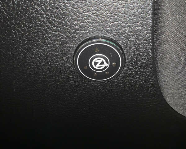 Черный Джип Ренегат, объемом двигателя 2.36 л и пробегом 212 тыс. км за 12000 $, фото 28 на Automoto.ua