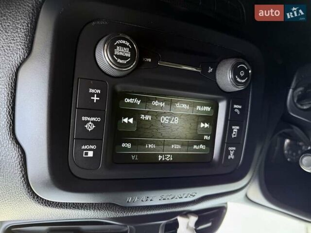 Джип Ренегат 2015 в Одессе на Automoto.ua Черный Джип Ренегат, объемом двигателя 2.36 л и пробегом 160 тыс. км за 11800 $, фото 49 на Automoto.ua