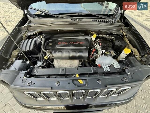 Джип Ренегат 2015 в Одессе на Automoto.ua Черный Джип Ренегат, объемом двигателя 2.36 л и пробегом 160 тыс. км за 11800 $, фото 73 на Automoto.ua