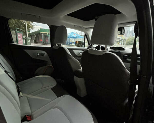 Черный Джип Ренегат, объемом двигателя 2.36 л и пробегом 136 тыс. км за 11499 $, фото 10 на Automoto.ua