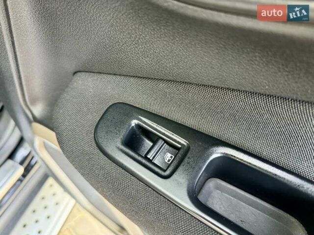 Джип Ренегат 2015 в Одессе на Automoto.ua Черный Джип Ренегат, объемом двигателя 2.36 л и пробегом 160 тыс. км за 11800 $, фото 54 на Automoto.ua