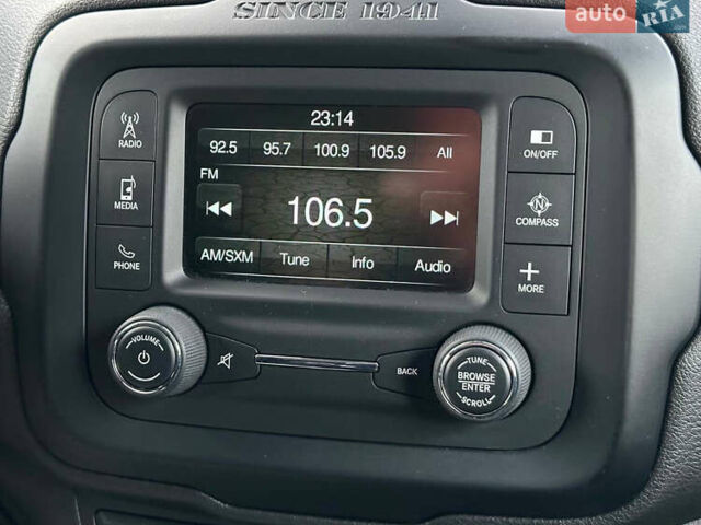 Джип Ренегат 2015 у Києві на Automoto.ua Чорний Джип Ренегат, об'ємом двигуна 2.4 л та пробігом 96 тис. км за 12600 $, фото 36 на Automoto.ua