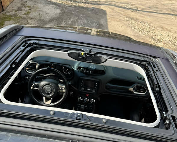 Черный Джип Ренегат, объемом двигателя 2.36 л и пробегом 126 тыс. км за 13000 $, фото 10 на Automoto.ua