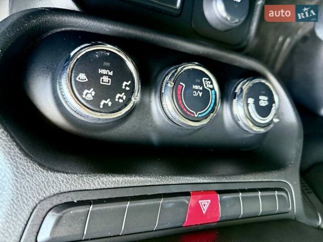 Джип Ренегат 2015 в Одессе на Automoto.ua Черный Джип Ренегат, объемом двигателя 2.36 л и пробегом 160 тыс. км за 11800 $, фото 48 на Automoto.ua