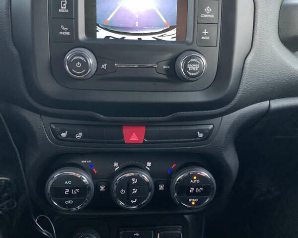 Черный Джип Ренегат, объемом двигателя 2.36 л и пробегом 212 тыс. км за 12000 $, фото 19 на Automoto.ua