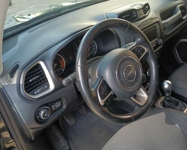 Черный Джип Ренегат, объемом двигателя 1.37 л и пробегом 160 тыс. км за 11200 $, фото 7 на Automoto.ua
