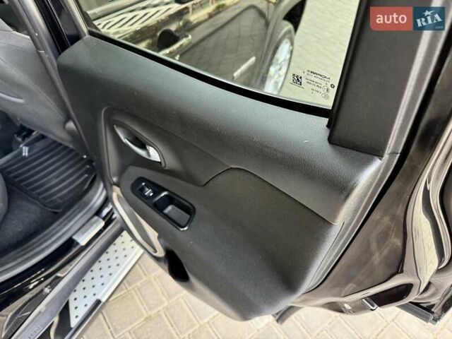 Джип Ренегат 2015 в Одессе на Automoto.ua Черный Джип Ренегат, объемом двигателя 2.36 л и пробегом 160 тыс. км за 11800 $, фото 55 на Automoto.ua