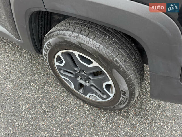 Чорний Джип Ренегат, об'ємом двигуна 2.4 л та пробігом 155 тис. км за 12800 $, фото 26 на Automoto.ua