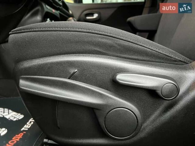 Чорний Джип Ренегат, об'ємом двигуна 2.36 л та пробігом 105 тис. км за 14200 $, фото 15 на Automoto.ua