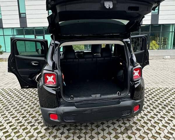 Чорний Джип Ренегат, об'ємом двигуна 2.36 л та пробігом 149 тис. км за 14200 $, фото 11 на Automoto.ua