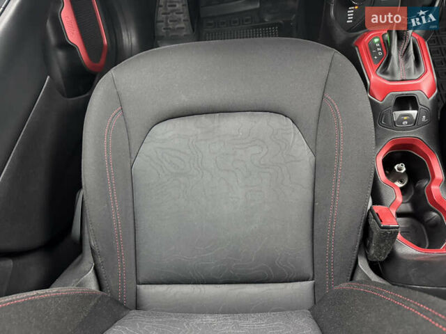 Чорний Джип Ренегат, об'ємом двигуна 2.4 л та пробігом 155 тис. км за 12800 $, фото 39 на Automoto.ua