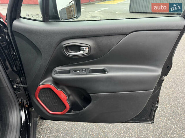 Чорний Джип Ренегат, об'ємом двигуна 2.4 л та пробігом 155 тис. км за 12800 $, фото 21 на Automoto.ua