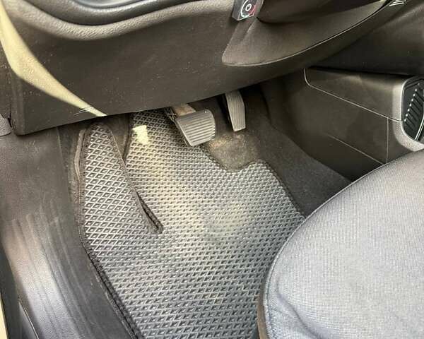 Черный Джип Ренегат, объемом двигателя 2.36 л и пробегом 99 тыс. км за 12900 $, фото 8 на Automoto.ua