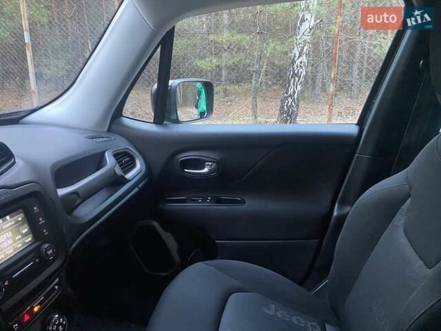 Черный Джип Ренегат, объемом двигателя 1.37 л и пробегом 74 тыс. км за 18582 $, фото 8 на Automoto.ua