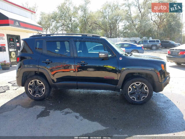 Чорний Джип Ренегат, об'ємом двигуна 2.4 л та пробігом 162 тис. км за 1500 $, фото 11 на Automoto.ua