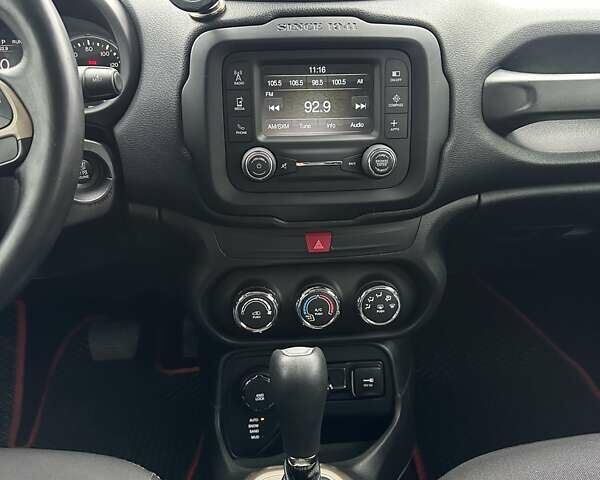 Чорний Джип Ренегат, об'ємом двигуна 2.36 л та пробігом 168 тис. км за 12300 $, фото 22 на Automoto.ua