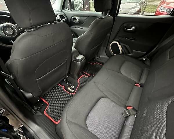 Чорний Джип Ренегат, об'ємом двигуна 2.36 л та пробігом 168 тис. км за 12300 $, фото 18 на Automoto.ua