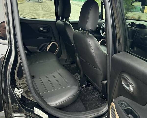 Чорний Джип Ренегат, об'ємом двигуна 2.36 л та пробігом 149 тис. км за 14200 $, фото 10 на Automoto.ua