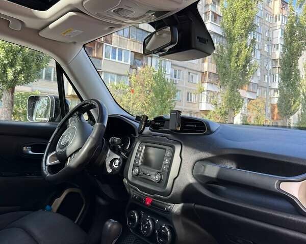 Черный Джип Ренегат, объемом двигателя 2.36 л и пробегом 99 тыс. км за 12900 $, фото 4 на Automoto.ua