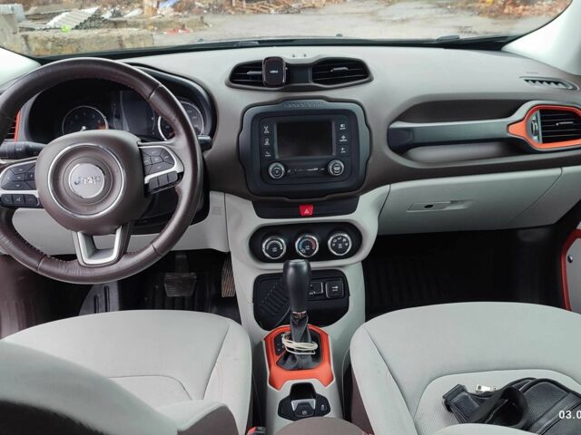 Чорний Джип Ренегат, об'ємом двигуна 2.4 л та пробігом 91 тис. км за 13500 $, фото 10 на Automoto.ua