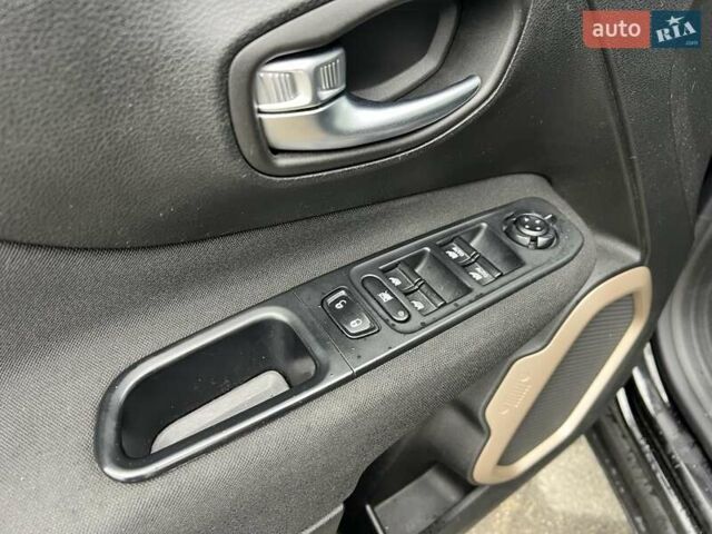 Черный Джип Ренегат, объемом двигателя 2.36 л и пробегом 167 тыс. км за 11999 $, фото 24 на Automoto.ua