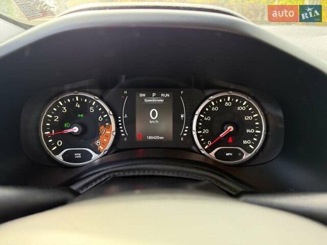 Черный Джип Ренегат, объемом двигателя 2.36 л и пробегом 190 тыс. км за 11800 $, фото 25 на Automoto.ua