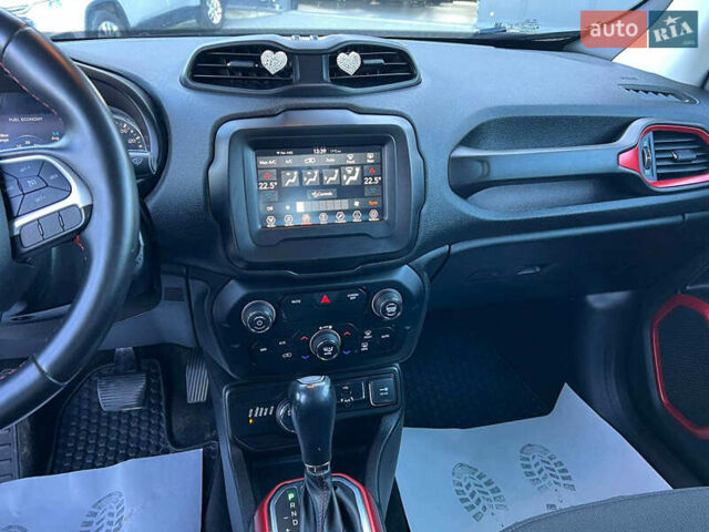 Черный Джип Ренегат, объемом двигателя 2.4 л и пробегом 76 тыс. км за 12990 $, фото 30 на Automoto.ua