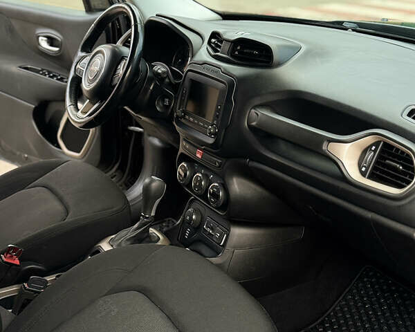 Джип Ренегат 2017 в Броварах на Automoto.ua Черный Джип Ренегат, объемом двигателя 2.4 л и пробегом 76 тыс. км за 12400 $, фото 13 на Automoto.ua