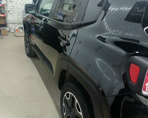 Джип Ренегат 2017 у Ирпене на Automoto.ua Чорний Джип Ренегат, об'ємом двигуна 2.36 л та пробігом 170 тис. км за 13500 $, фото 11 на Automoto.ua