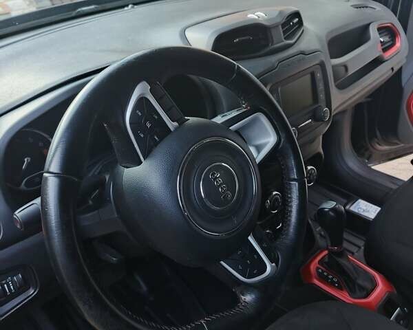Джип Ренегат 2017 у Ирпене на Automoto.ua Чорний Джип Ренегат, об'ємом двигуна 2.36 л та пробігом 170 тис. км за 13500 $, фото 13 на Automoto.ua