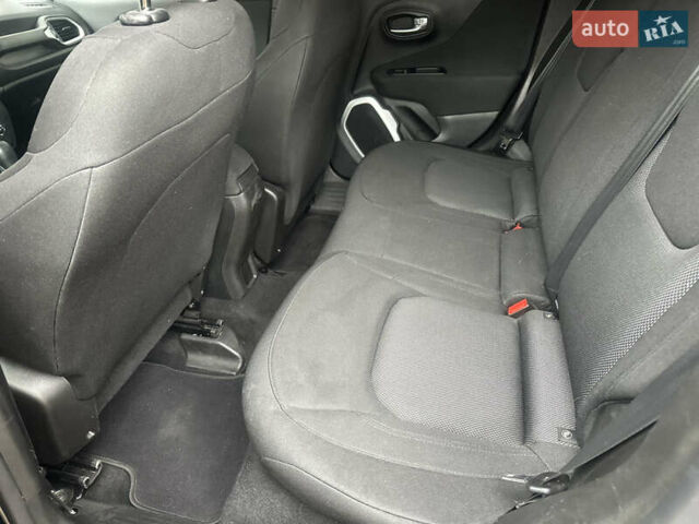 Черный Джип Ренегат, объемом двигателя 2.36 л и пробегом 110 тыс. км за 12900 $, фото 7 на Automoto.ua